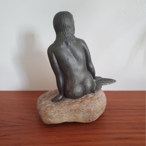 Kobenhavn historic little Mermaid Bronze Statue on stone - Picture 2 of 4